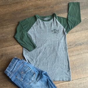 Vans boys 3/4 length sleeve T-shirt sz medium